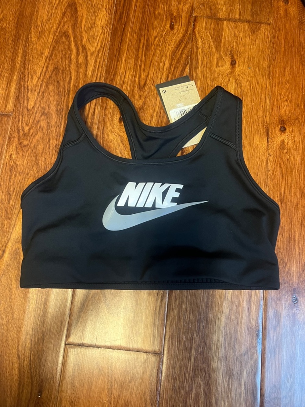 Nike Swoosh Sports Bra